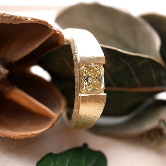天然イエローダイヤモンド Fancy Intense Yellow 0.346ct K18YGリング|Gallery 045