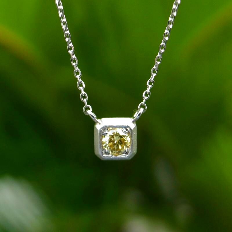 天然イエローダイヤモンド Fancy Intense Yellow 0.129ct I1 ラウンドブリリアントカット プラチナネックレス|Gallery 641