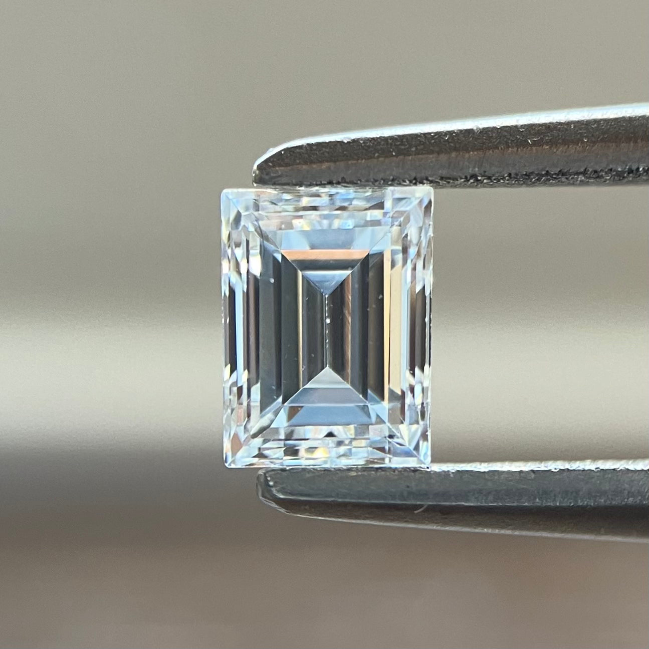 エメラルドカット無色 D color 0.263ct CGL｜天然ダイヤモンド ルース