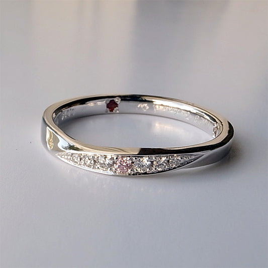 アーガイル産天然ピンクダイヤモンドのプラチナ結婚指輪