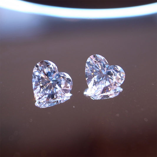Eカラー VS ハートシェイプダイヤモンド0.3ct×2のルース