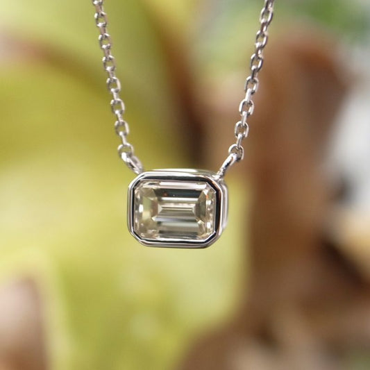 エメラルドカットダイヤモンド 0.59ct プラチナネックレス
