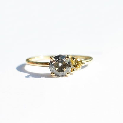 0.358ct natural diamond and Fancy Intense Yellow diamond ring in K18 yellow gold