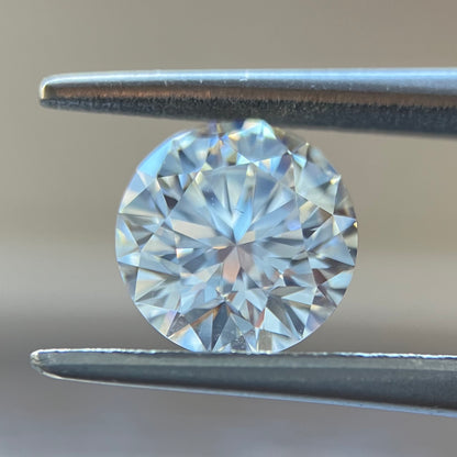 1.152ct 天然発色フェイントブラウンダイヤモンド ラウンドルース