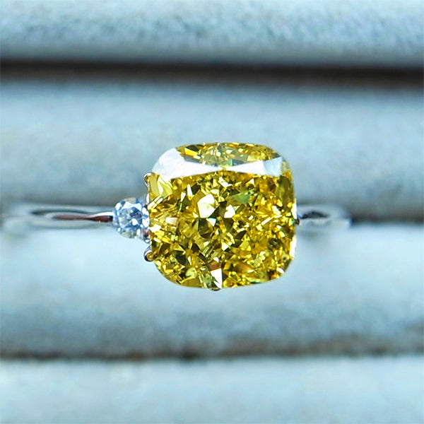 大颗粒1.046克拉天然浓彩黄钻（Fancy Intense Yellow）天然小粒黄钻戒指｜Gallery 569