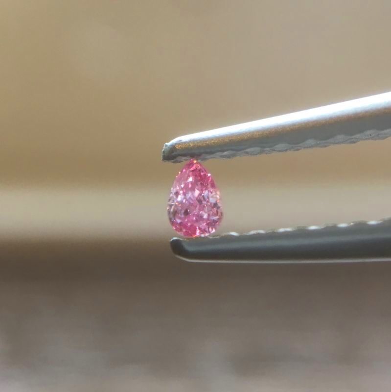 天然ピンクダイヤモンド Fancy Vivid Purplish Pink 0.038ct VS2 ルース｜Gallery 448