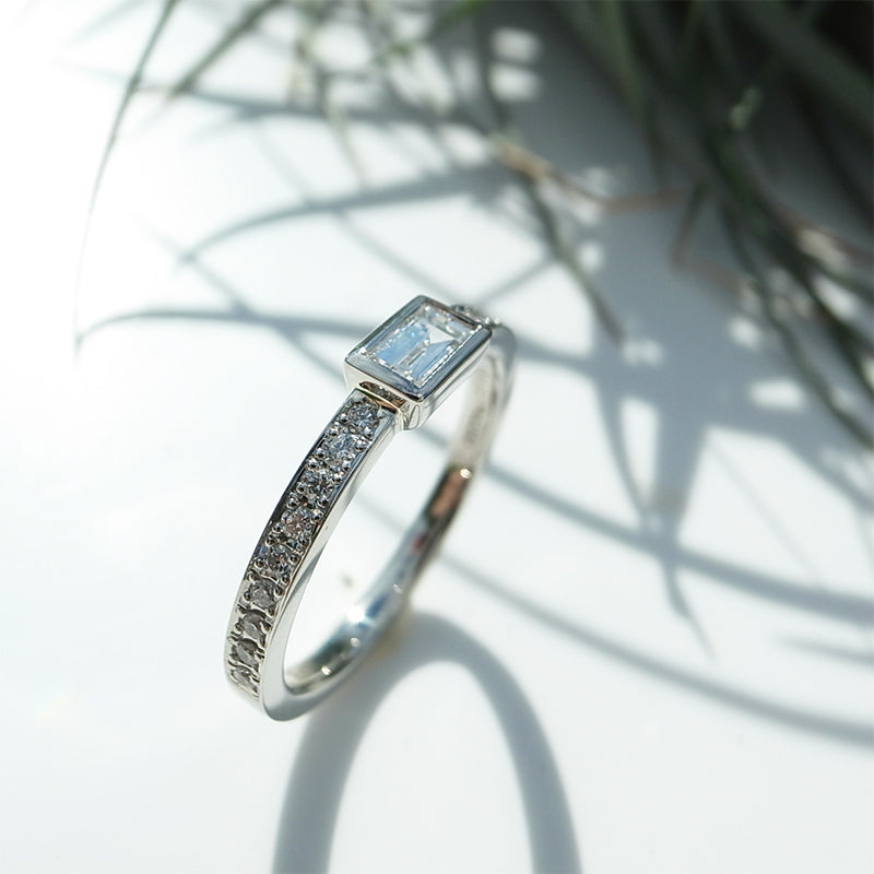 バゲットカットダイヤモンド 0.230ct Dカラー SI1 Pt950リング｜Gallery 632