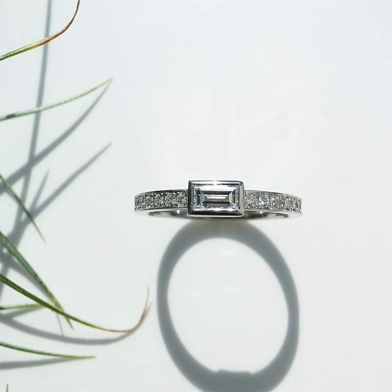 バゲットカットダイヤモンド 0.230ct Dカラー SI1 Pt950リング｜Gallery 632