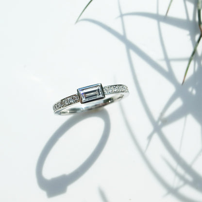 バゲットカットダイヤモンド 0.230ct Dカラー SI1 Pt950リング｜Gallery 632