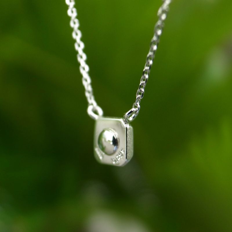天然イエローダイヤモンド Fancy Intense Yellow 0.129ct I1 ラウンドブリリアントカット プラチナネックレス｜Gallery 641