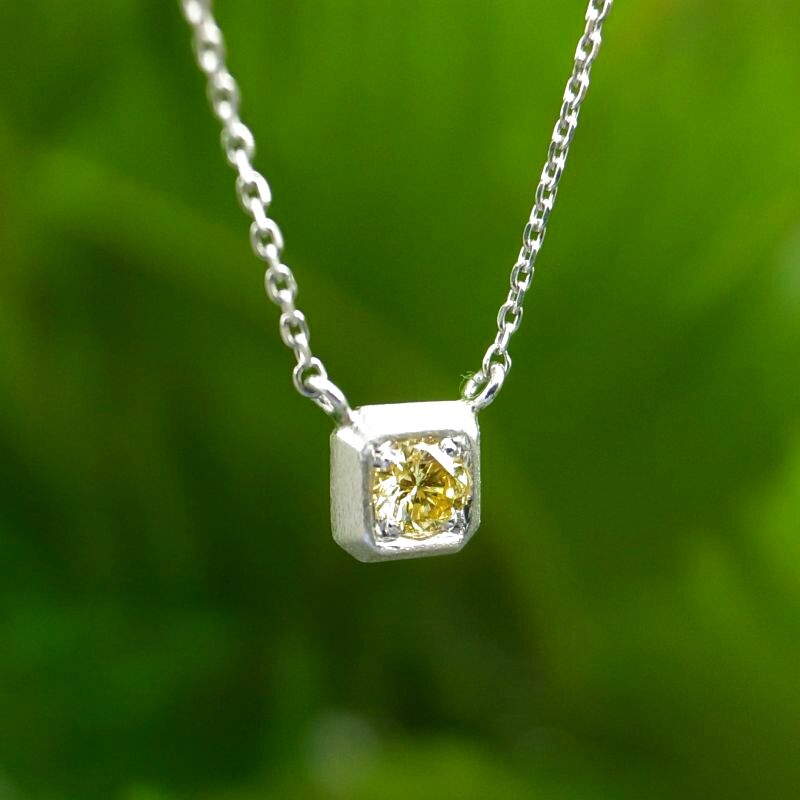 天然イエローダイヤモンド Fancy Intense Yellow 0.129ct I1 ラウンド