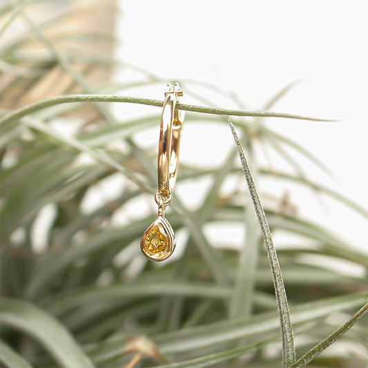 Heart-Shaped Natural Diamond and Natural Yellow Diamond Pear-Shaped K18YG/Platinum Remake Earrings | Gallery 628