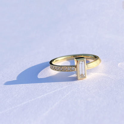 バケットダイヤモンド Lカラー 0.235ct メレダイヤモンド 0.08ct /K18YGリング