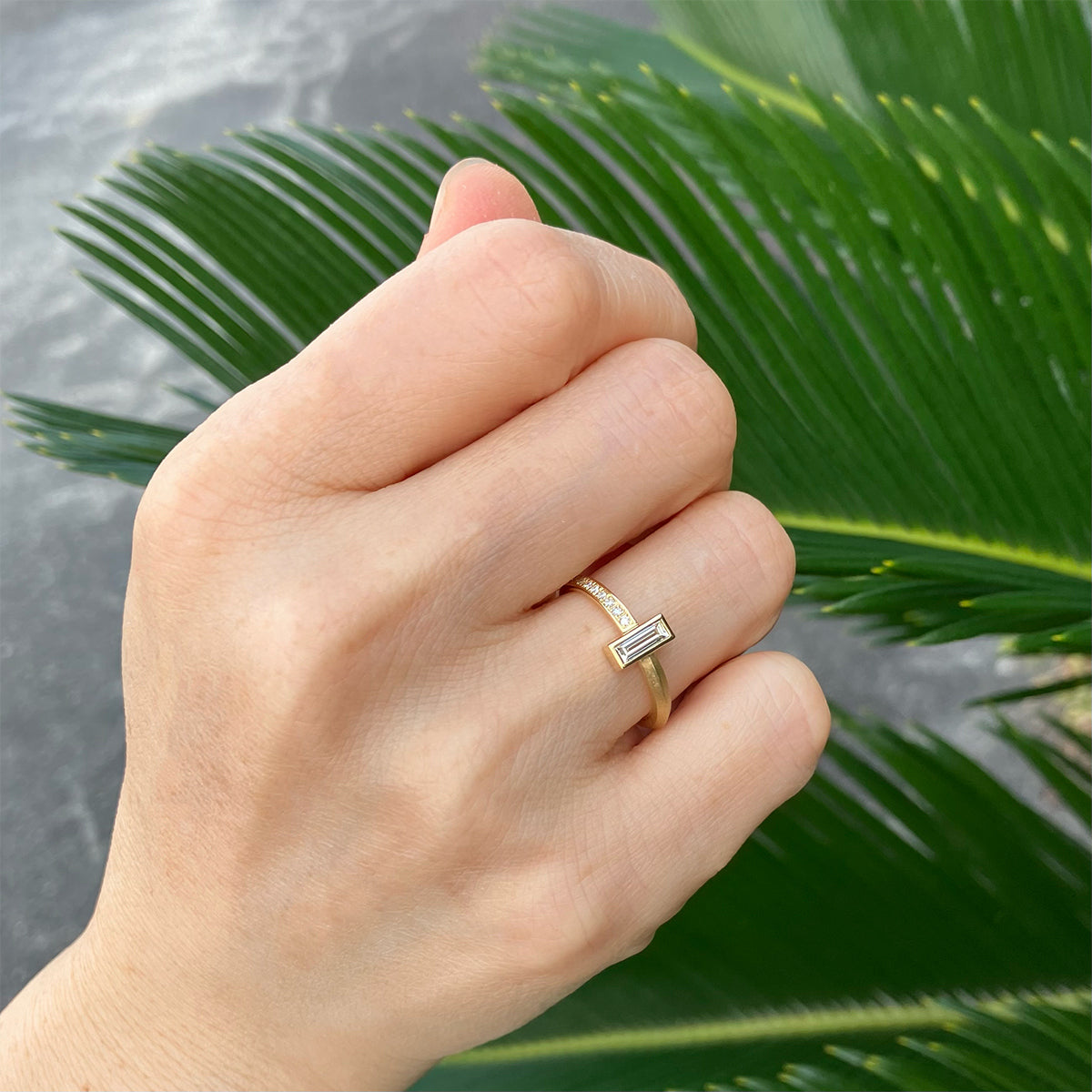 バケットダイヤモンド Lカラー 0.235ct メレダイヤモンド 0.08ct /K18YGリング