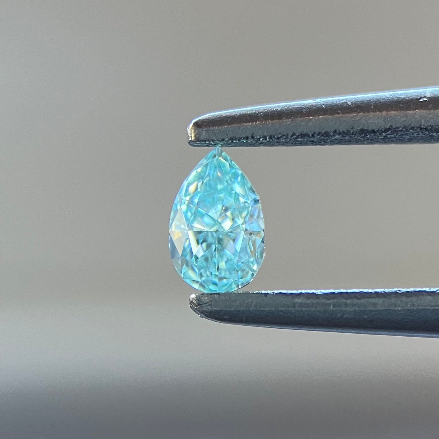 裸石 0.091ct Fancy Intense Green Blue VS-1 中央宝石研究所ソーティング付