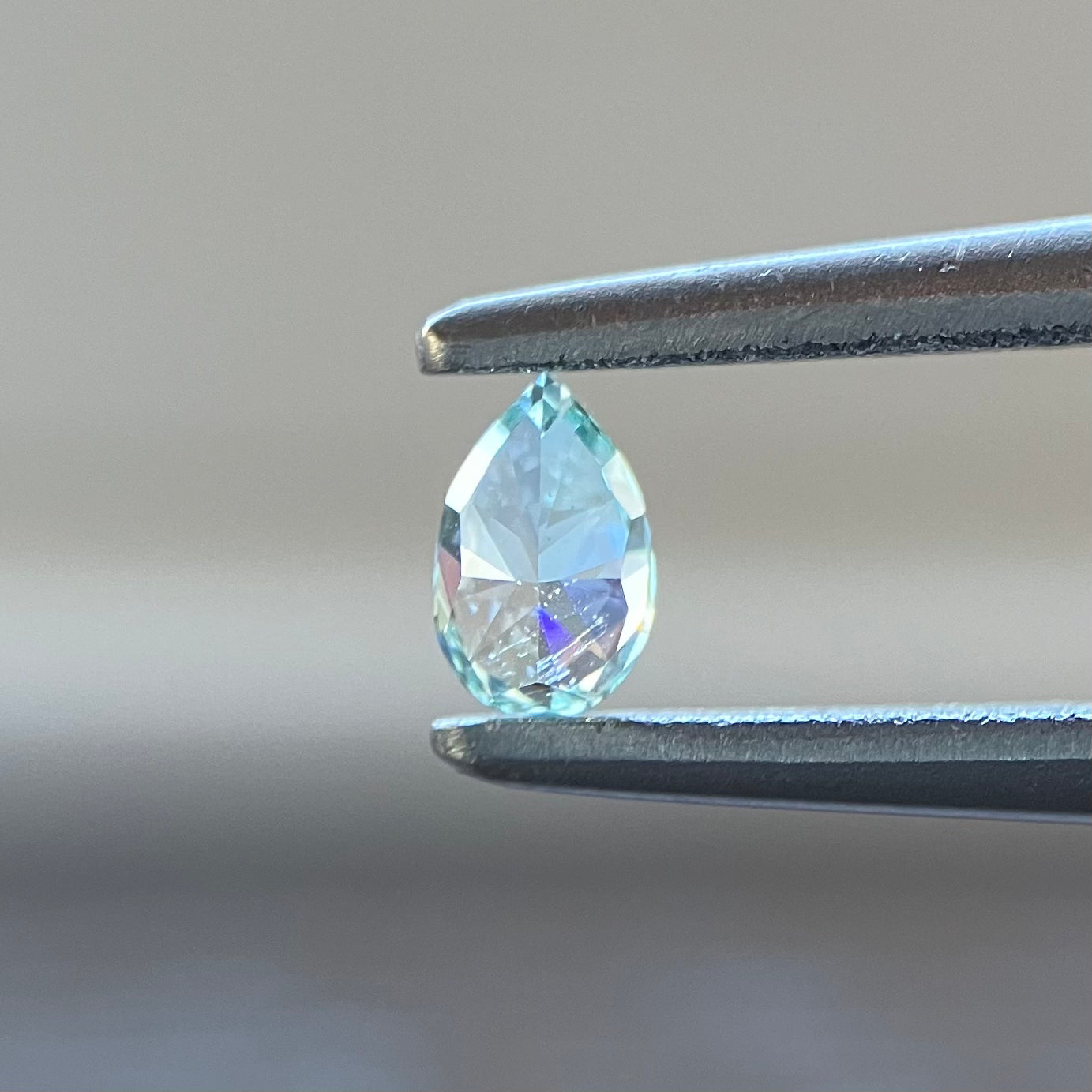 裸石 0.091ct Fancy Intense Green Blue VS-1 中央宝石研究所ソーティング付