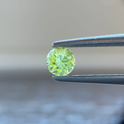 裸石 0.232ct Fancy Light Greenish Yellow SI-2 中央宝石研究所ソーティング付