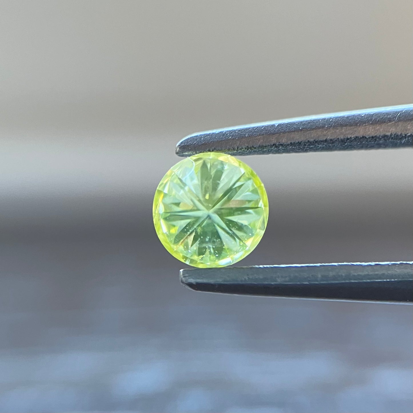 裸石 0.232ct Fancy Light Greenish Yellow SI-2 中央宝石研究所ソーティング付