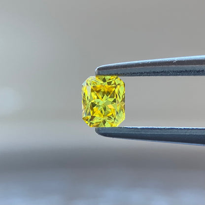 裸石 0.238ct Fancy Vivid Yellow I-1 中央宝石研究所ソーティング付