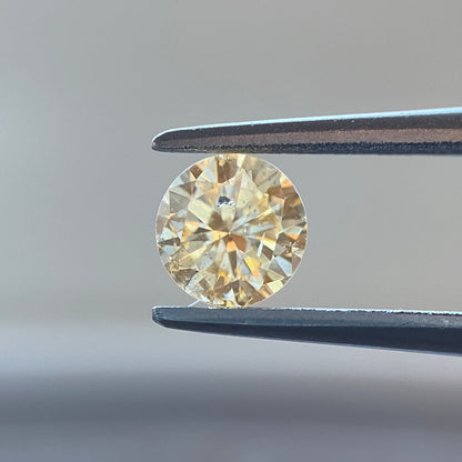 裸石 0.554ct Fancy Yellow Orange SI-2 中央宝石研究所ソーティング付