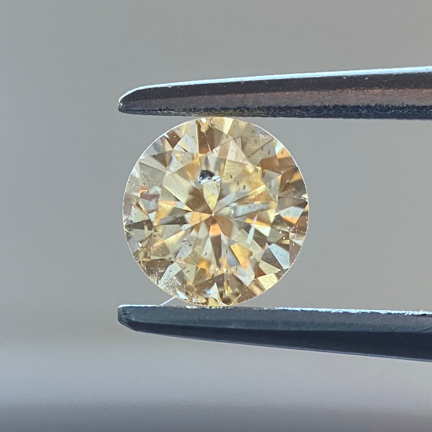 裸石 0.554ct Fancy Yellow Orange SI-2 中央宝石研究所ソーティング付