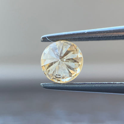 裸石 0.554ct Fancy Yellow Orange SI-2 中央宝石研究所ソーティング付