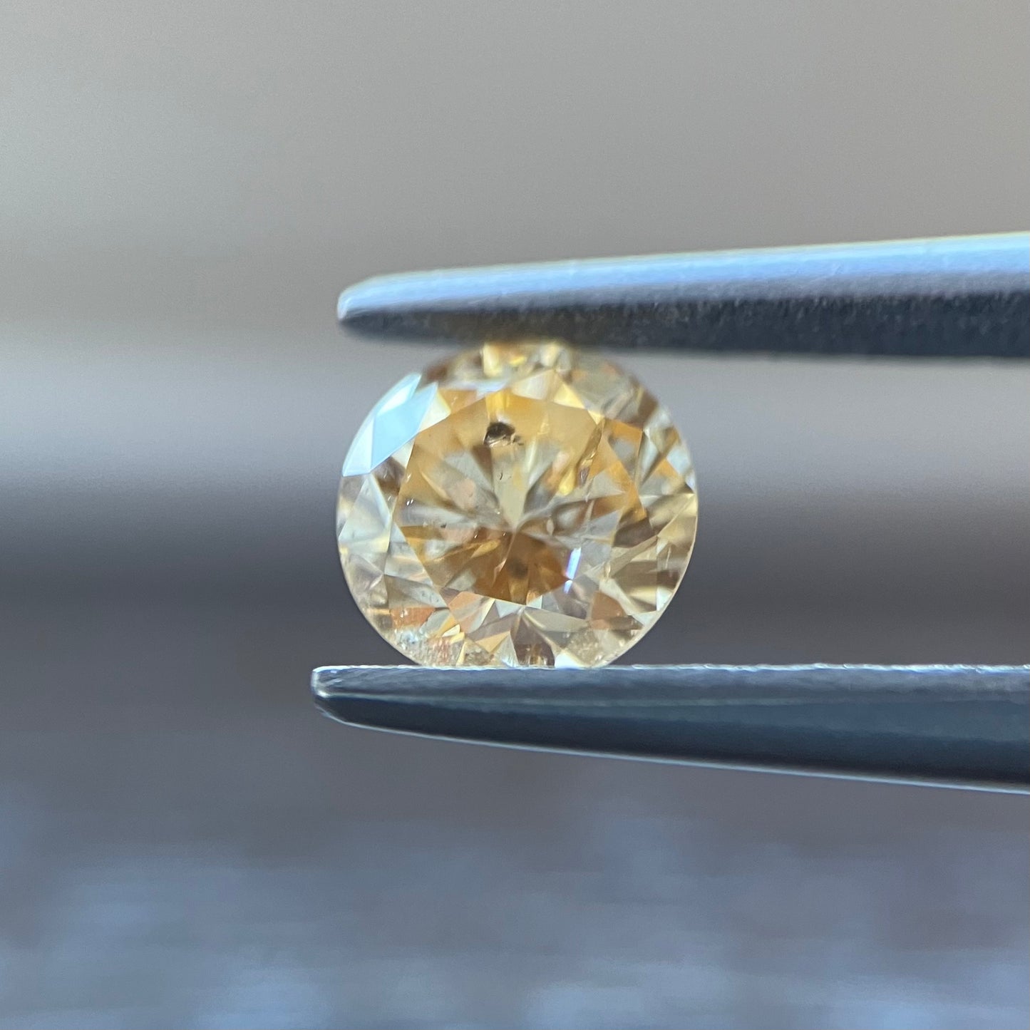 裸石 0.554ct Fancy Yellow Orange SI-2 中央宝石研究所ソーティング付