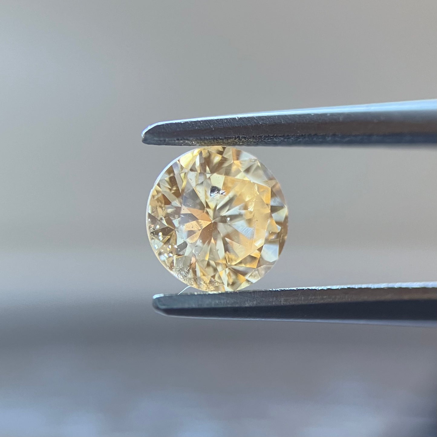 裸石 0.554ct Fancy Yellow Orange SI-2 中央宝石研究所ソーティング付