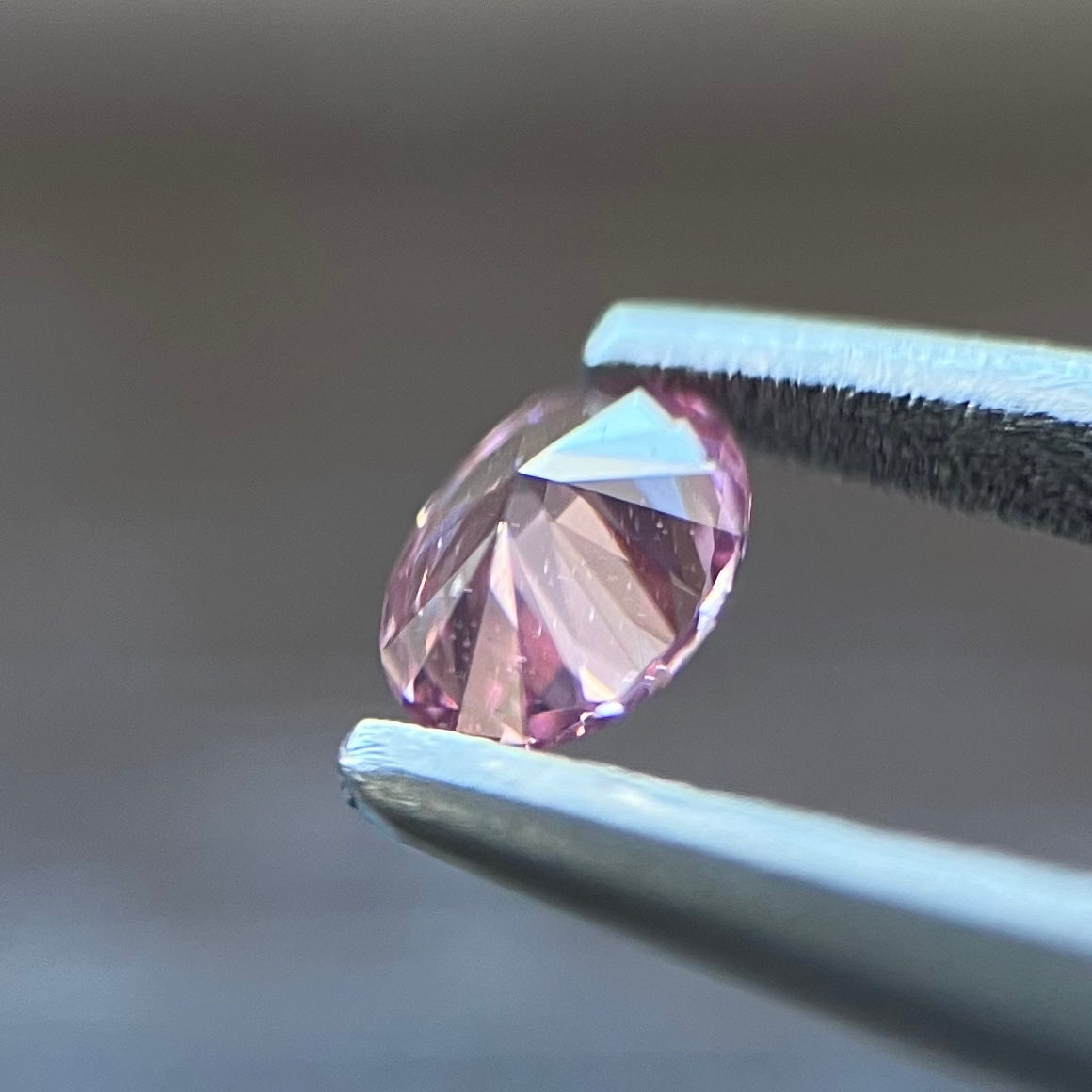 裸石 0.089ct Fancy Vivid Purplish Pink VVS-2 中央宝石研究所ソーティング付