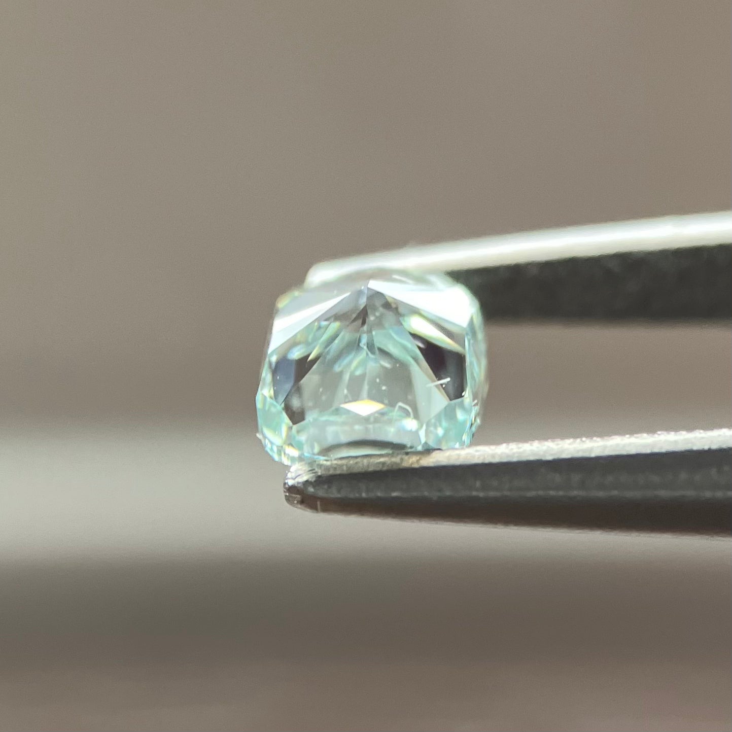 裸石 0.29ct Fancy Light Bluish Green VS-2 GIA鑑定書付き