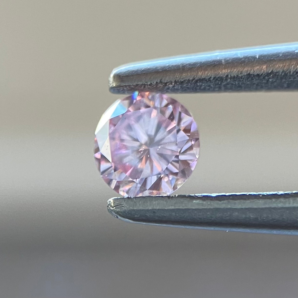 裸石 0.121ct Fancy Intense Pink  SI-1 RD 中央宝石研究所ソーティング付き