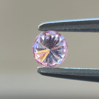 裸石 0.121ct Fancy Intense Pink  SI-1 RD 中央宝石研究所ソーティング付き