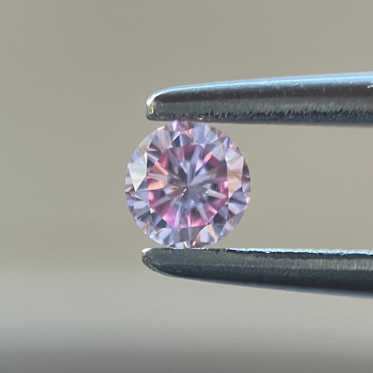 裸石 0.121ct Fancy Intense Pink  SI-1 RD 中央宝石研究所ソーティング付き