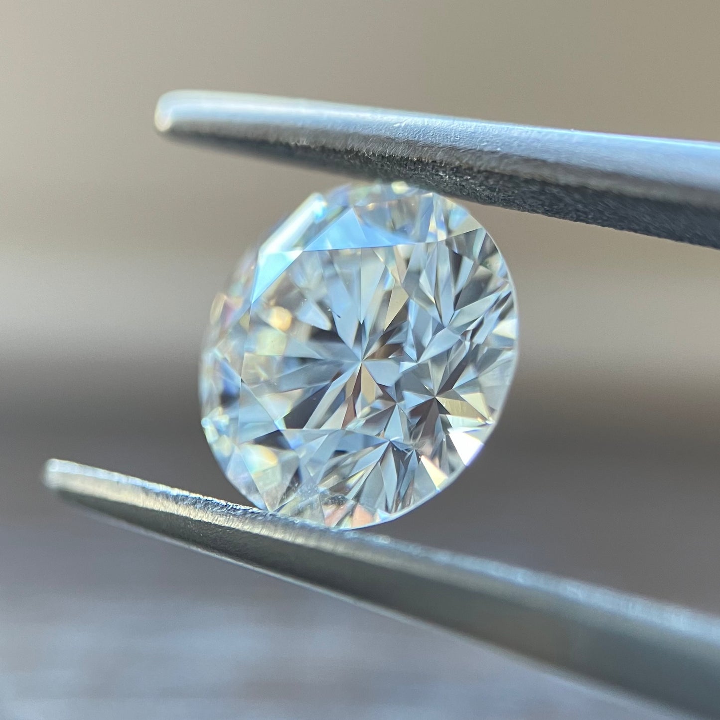 裸石 1.152ct Faint Brown(K)  VS-2 RD 中央宝石研究所ソーティング付き