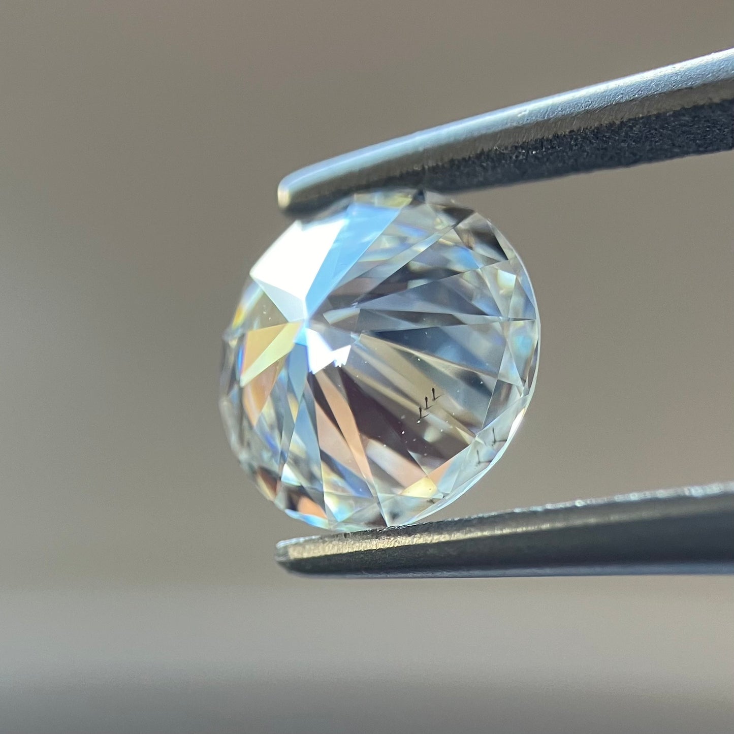 裸石 1.152ct Faint Brown(K)  VS-2 RD 中央宝石研究所ソーティング付き