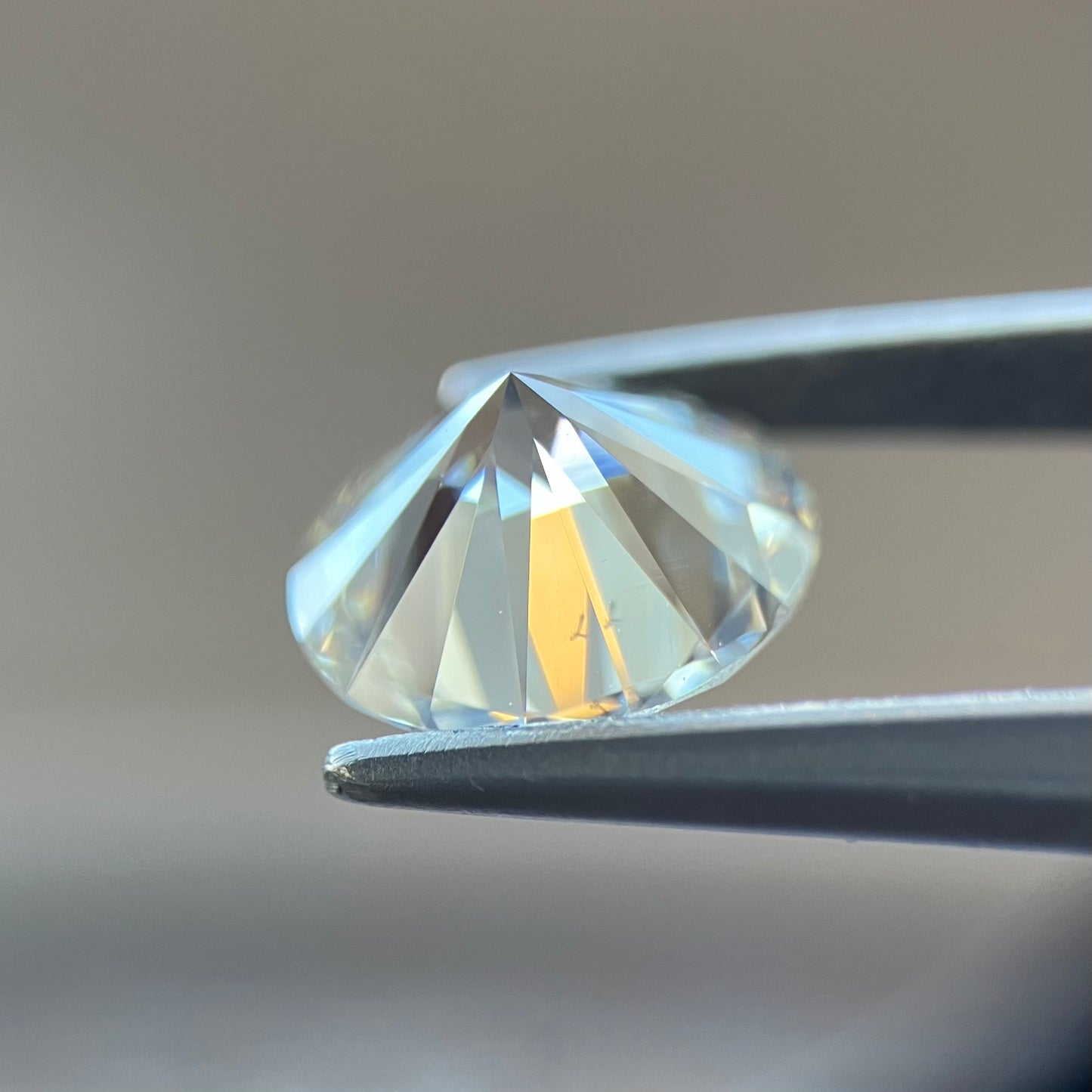 裸石 1.152ct Faint Brown(K)  VS-2 RD 中央宝石研究所ソーティング付き