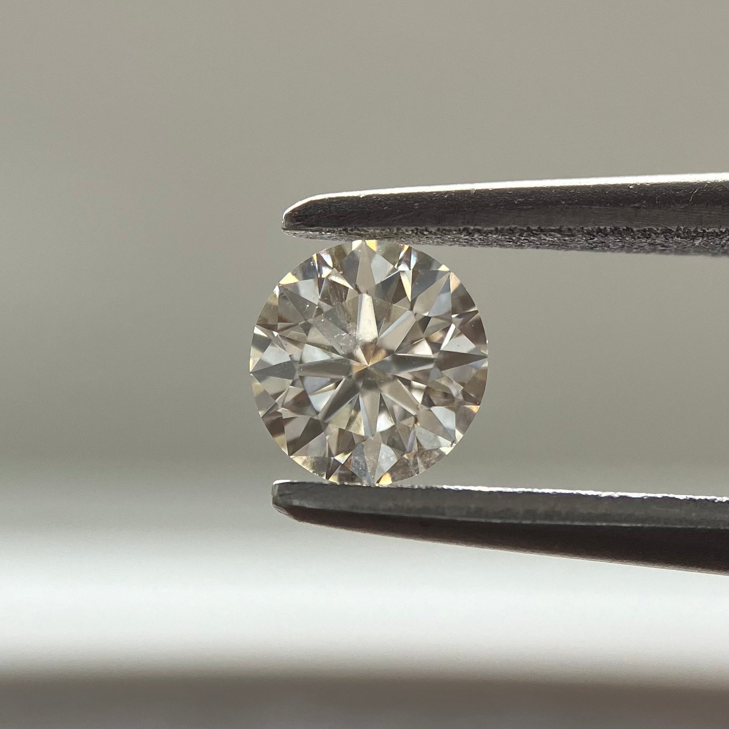 裸石 0.301ct Very Light Brown  SI-2 RD 中央宝石研究所ソーティング付き