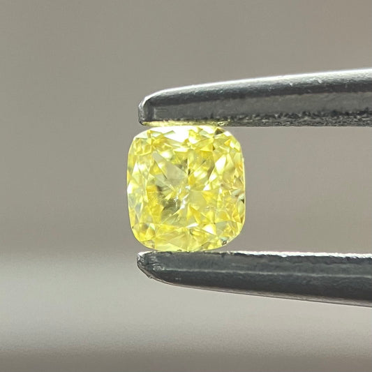 裸石 0.111ct Fancy Intense Yellow SI-1 CU 中央宝石研究所ソーティング付き