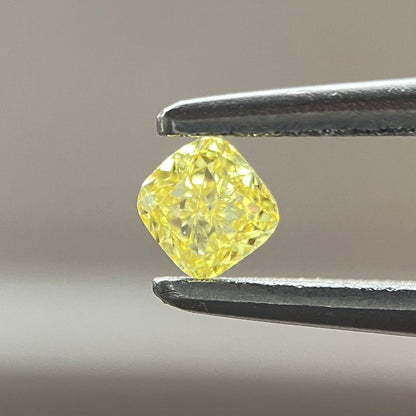 裸石 0.111ct Fancy Intense Yellow SI-1 CU 中央宝石研究所ソーティング付き