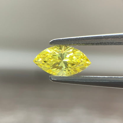 裸石 0.333ct Fancy Vivid Yellow  VVS-2 MQ AGTソーティング付き