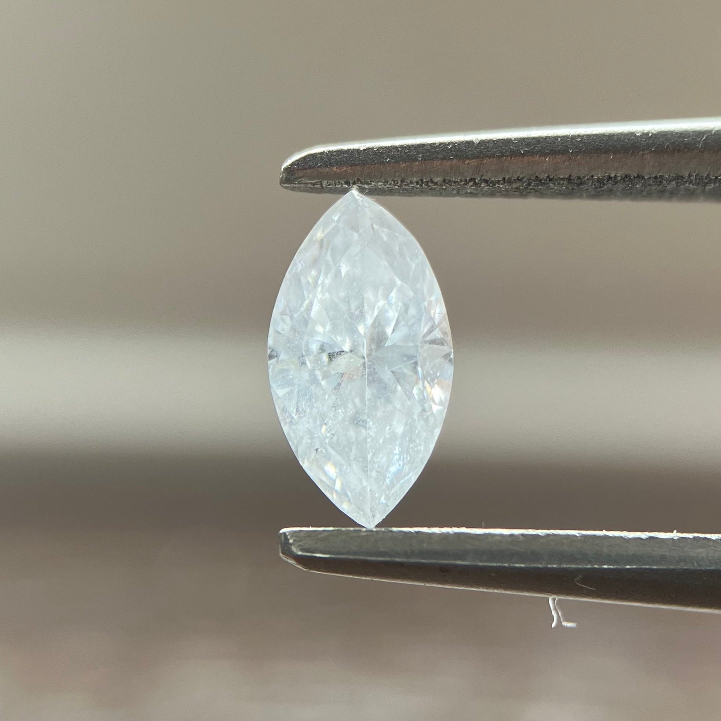 裸石 0.197ct Fカラー  I-1 MQ 中央宝石研究所ソーティング付き