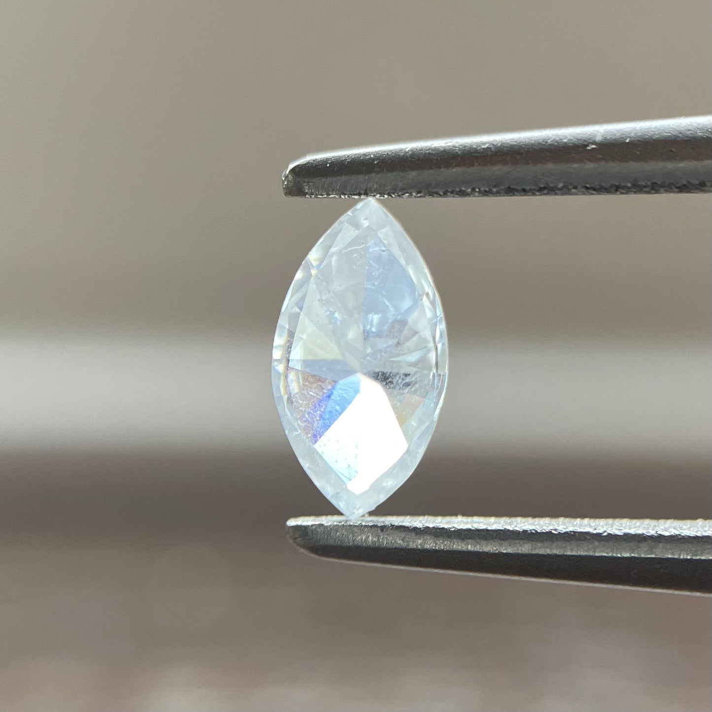 裸石 0.197ct Fカラー  I-1 MQ 中央宝石研究所ソーティング付き