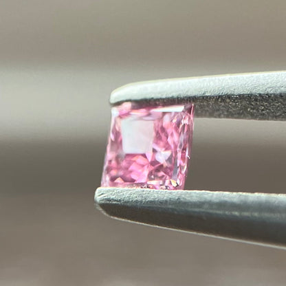 裸石 0.085ct Fancy Vivid Purplish Pink  SI-2 PR AGTソーティング付き