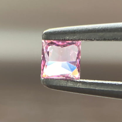 裸石 0.085ct Fancy Vivid Purplish Pink  SI-2 PR AGTソーティング付き