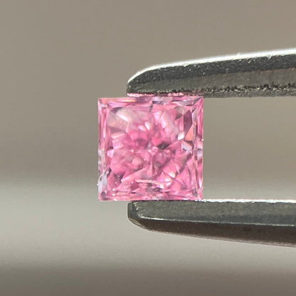 裸石 0.085ct Fancy Vivid Purplish Pink  SI-2 PR AGTソーティング付き
