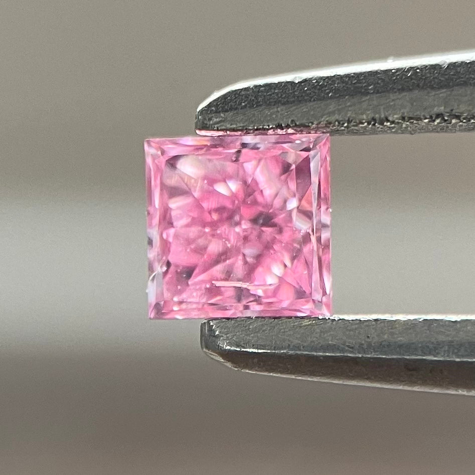 裸石 0.085ct Fancy Vivid Purplish Pink  SI-2 PR AGTソーティング付き