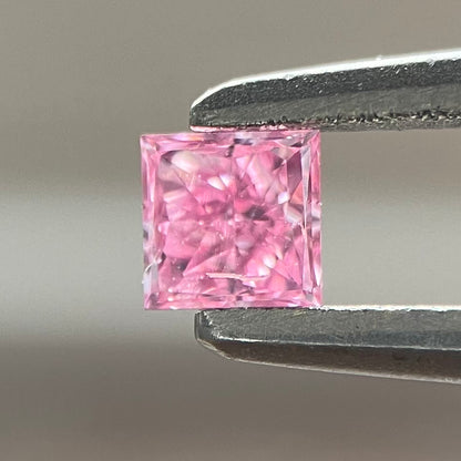 裸石 0.085ct Fancy Vivid Purplish Pink  SI-2 PR AGTソーティング付き