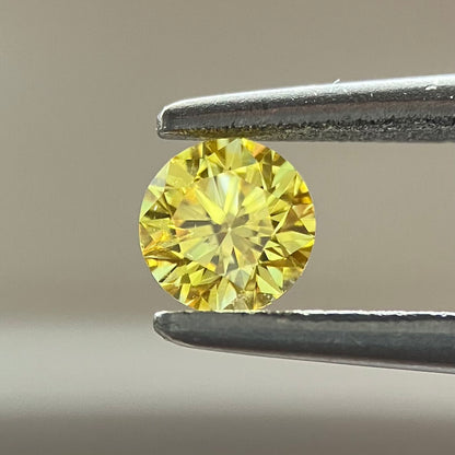 裸石 0.189ct Fancy Intense Yellow SI-2 RD 中央宝石研究所ソーティング付き