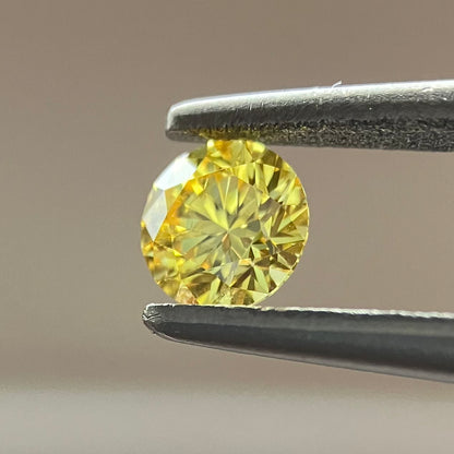 裸石 0.189ct Fancy Intense Yellow SI-2 RD 中央宝石研究所ソーティング付き
