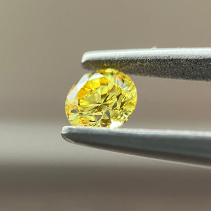 裸石 0.189ct Fancy Intense Yellow SI-2 RD 中央宝石研究所ソーティング付き